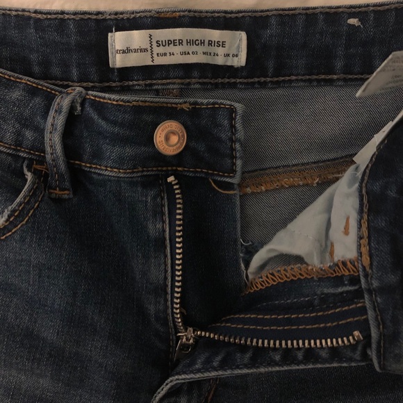 Stradivarius Super High Rise Jean Shorts - Picture 5 of 5